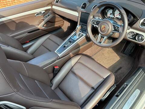 Porsche 2.0T Convertible GPF 2dr Petrol PDK Euro 6 (s/s) (300 ps)