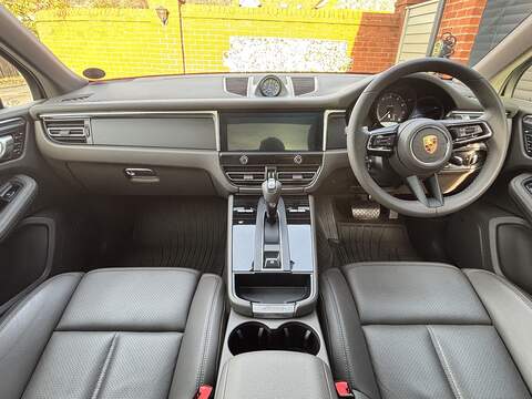 Porsche 2.0T SUV 5dr Petrol PDK 4WD Euro 6 (s/s) (265 ps)