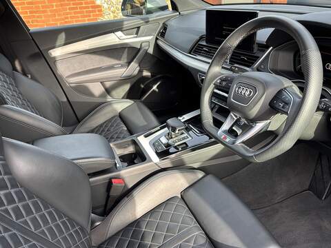 Audi 2.0 TFSIe 55 Competition SUV 5dr Petrol Plug-in Hybrid S Tronic quattro Euro 6 (s/s) 17.9kWh (367 ps)
