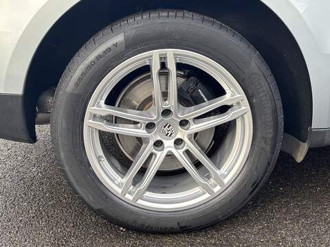 Porsche 2.0T SUV 5dr Petrol PDK 4WD Euro 6 (s/s) (245 ps)