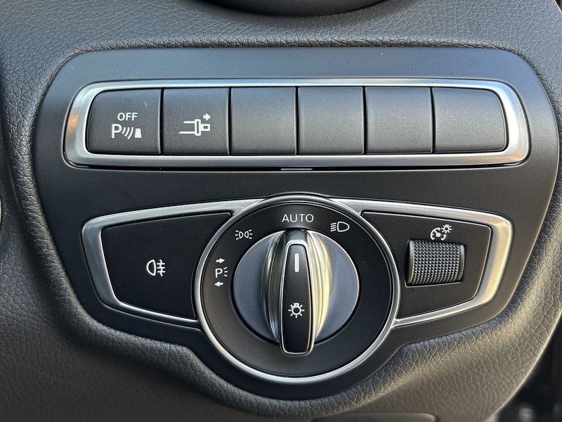 Mercedes-Benz C Class C43 V6 AMG Night Edition - U1723