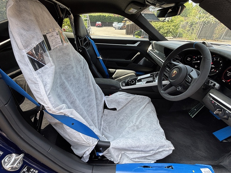 Porsche 911 T 992 Dakar - U1760