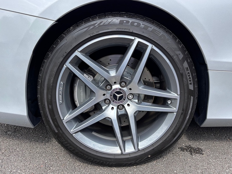 Mercedes-Benz S Class S560 V8 BiTurbo AMG Line - U1780