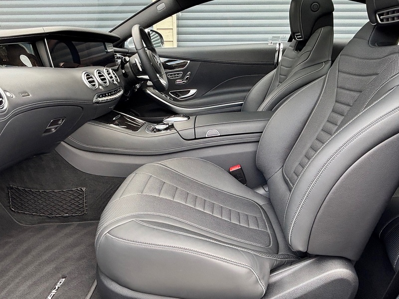 Mercedes-Benz S Class S560 V8 BiTurbo AMG Line - U1780