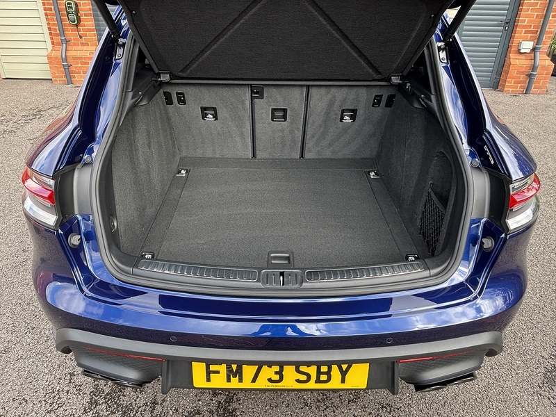 Porsche Macan T - U1786