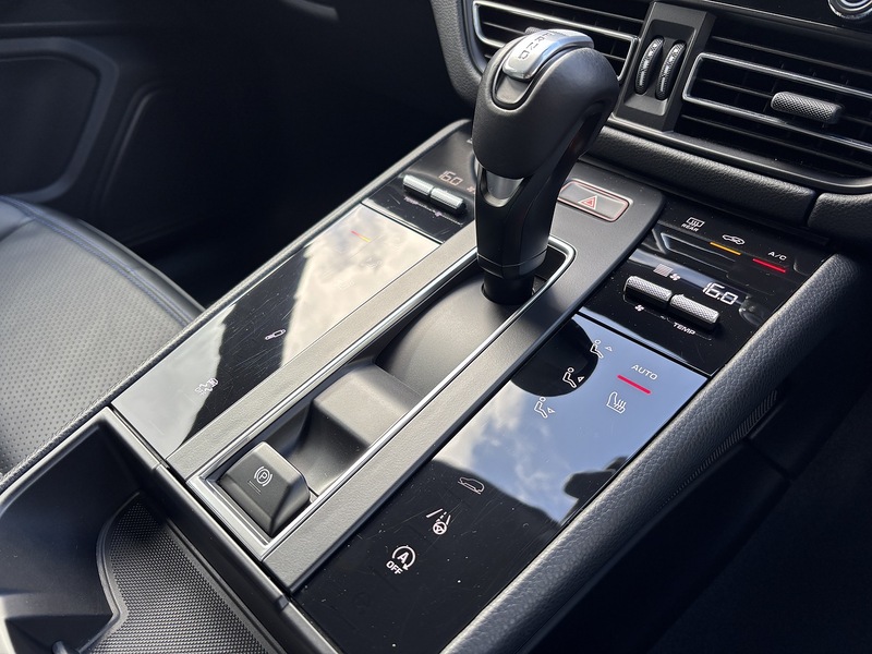 Porsche Macan T - U1786