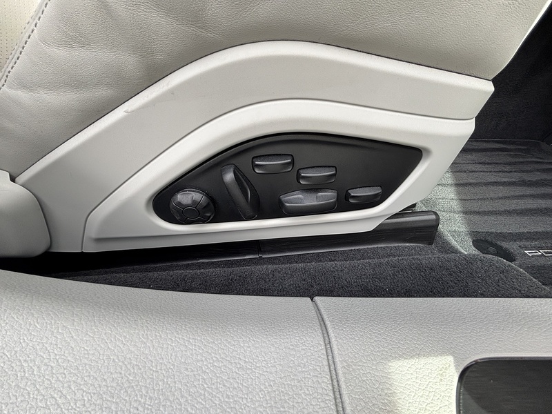 Porsche Panamera V6 E-Hybrid 4 Platinum Edition - U1787