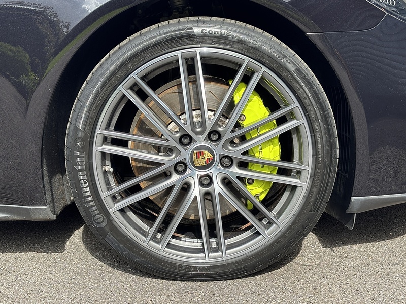 Porsche Panamera V6 E-Hybrid 4 Platinum Edition - U1787