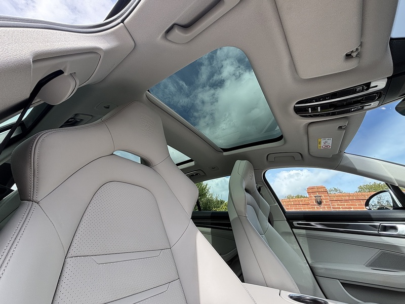 Porsche Panamera V6 E-Hybrid 4 Platinum Edition - U1787