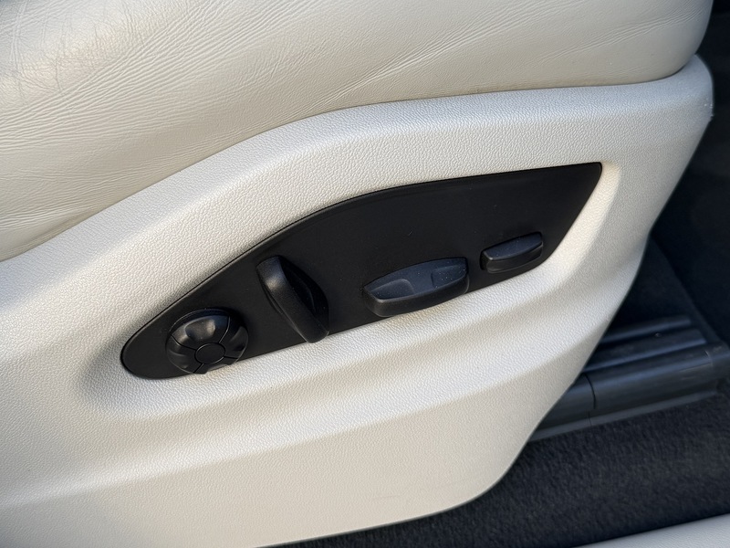 Porsche Cayenne V6 E-Hybrid Platinum Edition - U1807