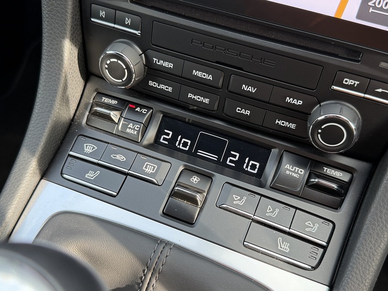 Porsche 718 Cayman T Style Edition - U1810