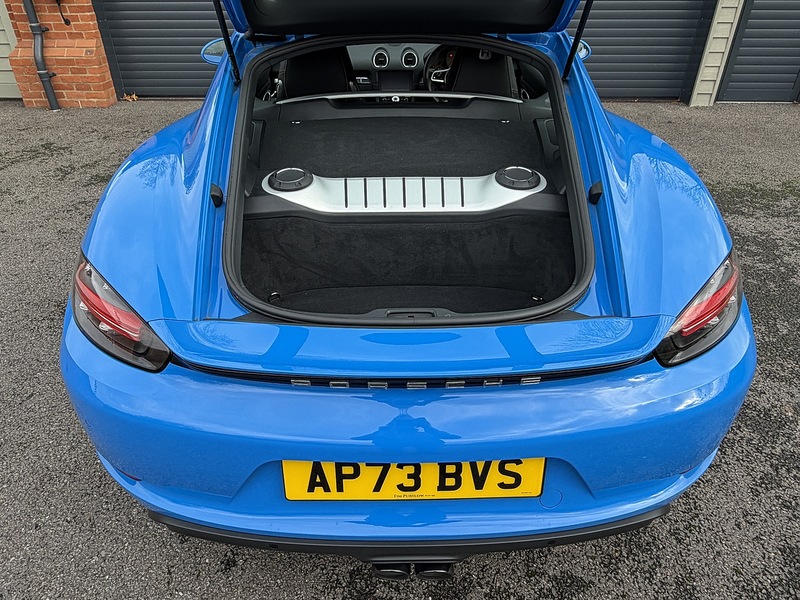 Porsche 718 Cayman T Style Edition - U1810