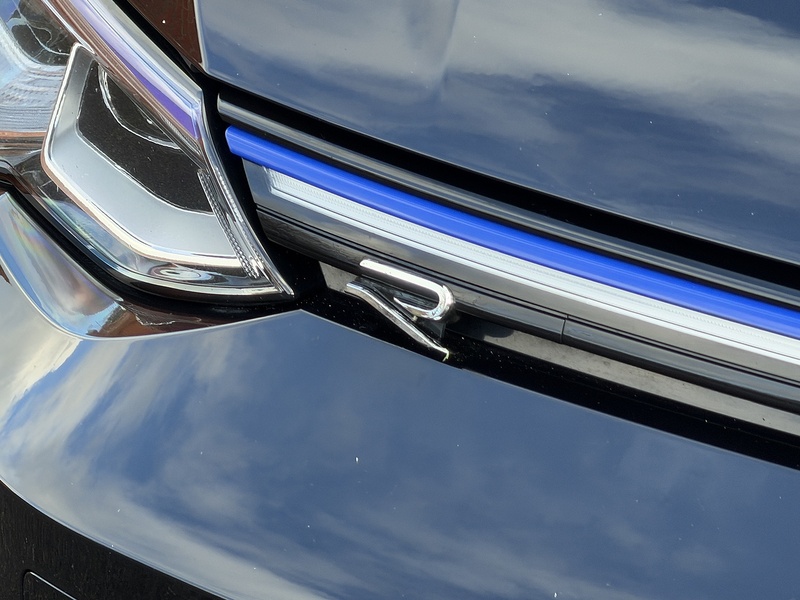 Volkswagen Golf TSI R - U1819