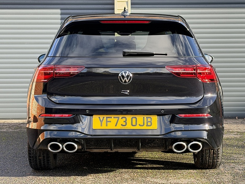 Volkswagen Golf TSI R - U1819