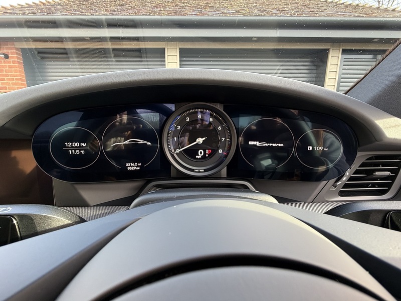 Porsche 911 992 Carrera - U1821