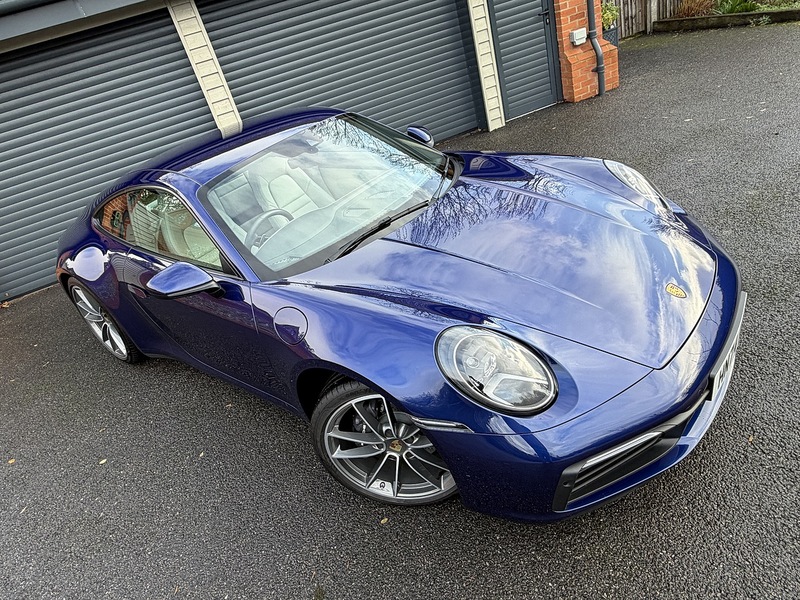 Porsche 911 992 Carrera - U1821