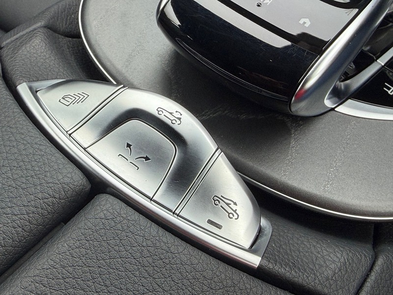 Mercedes-Benz E Class E400d AMG Line Night Edition - U1829