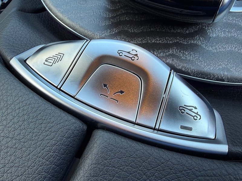 Mercedes-Benz E Class E400d AMG Line Night Edition - U1830