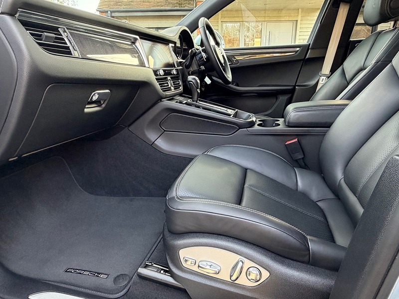 Porsche Macan T V6 S - U1835