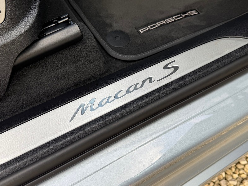 Porsche Macan T V6 S - U1835