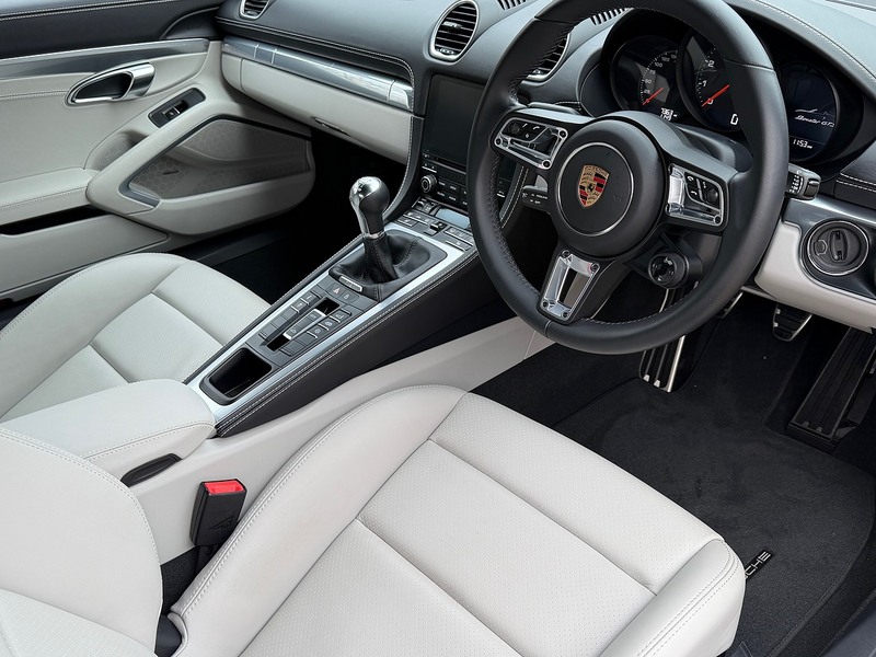 Porsche 718 Boxster GTS - U1836