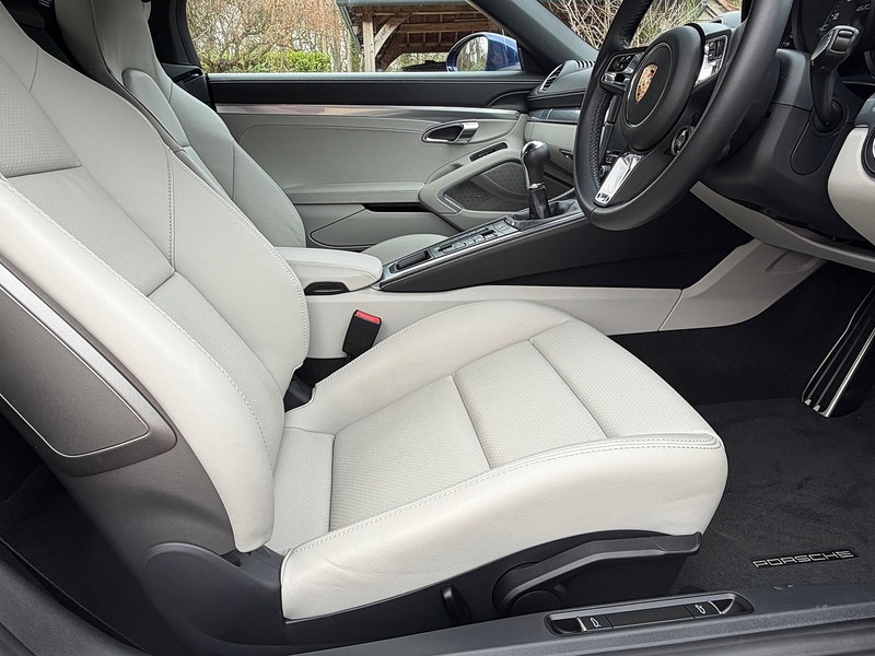 Porsche 718 Boxster GTS - U1836