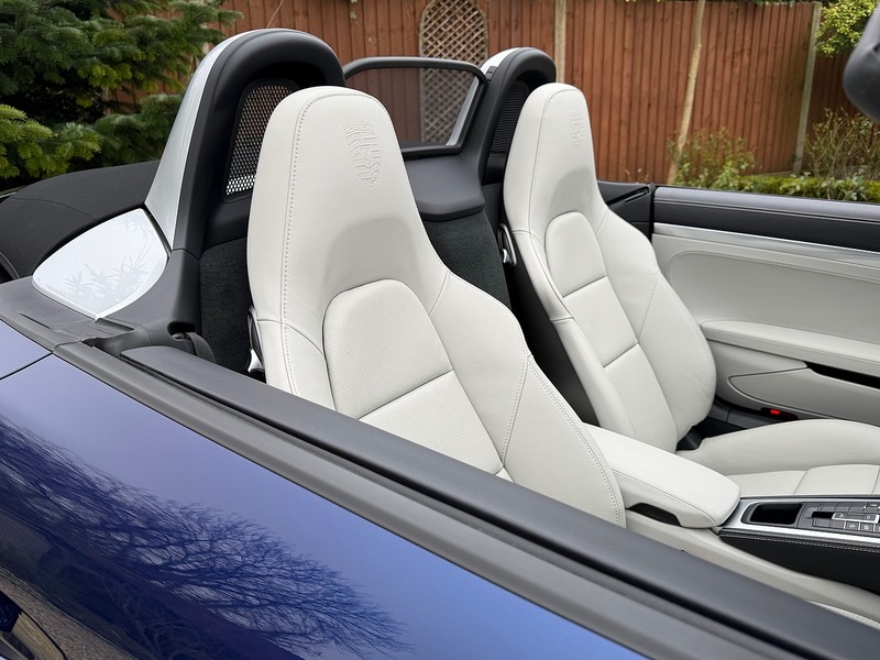 Porsche 718 Boxster GTS - U1836