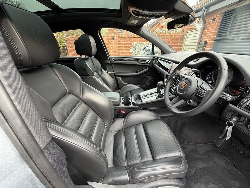 Porsche Macan T V6 S - U1840