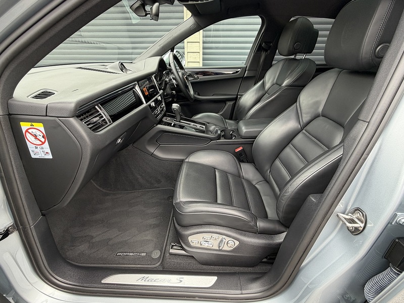 Porsche Macan T V6 S - U1840