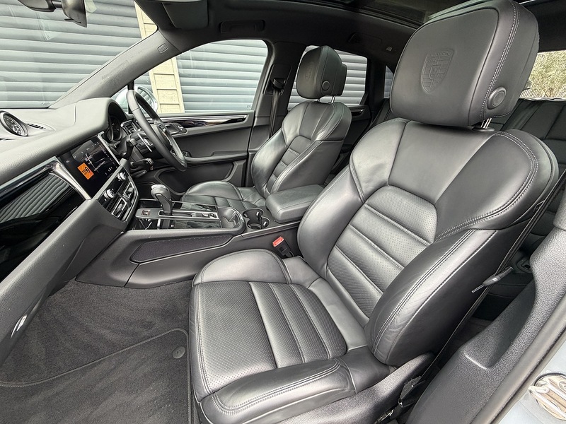 Porsche Macan T V6 S - U1840