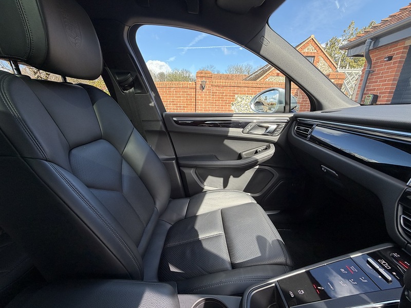 Porsche Macan T V6 S - U1841