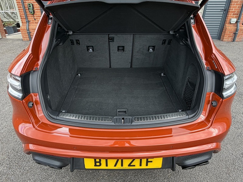 Porsche Macan T - U1842