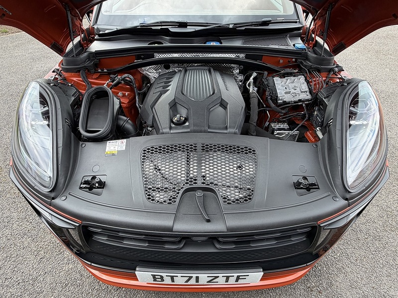 Porsche Macan T - U1842