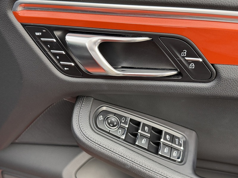 Porsche Macan T - U1842