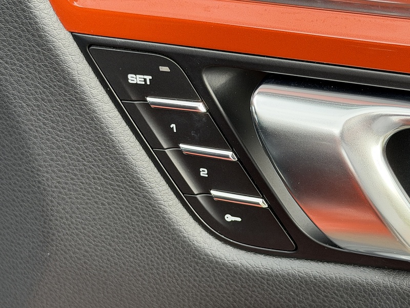 Porsche Macan T - U1842