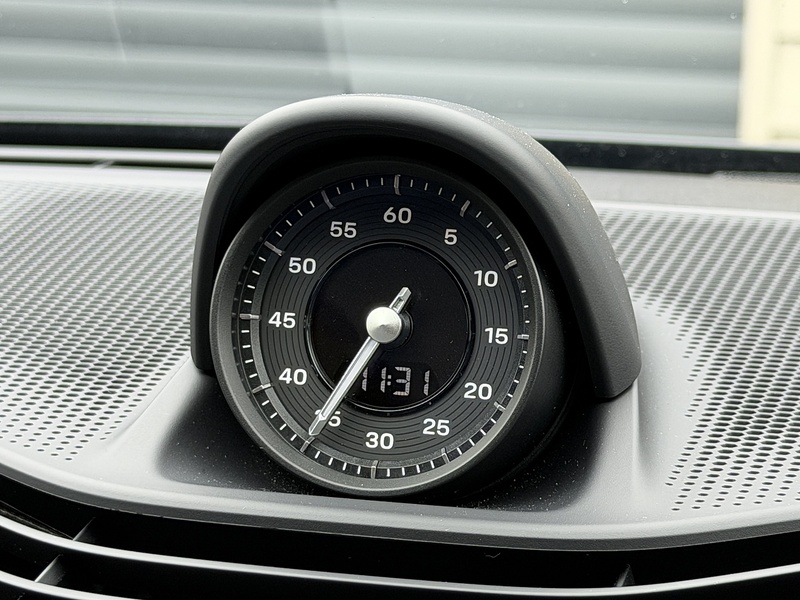 Porsche Taycan Performance Plus 4 - U1843