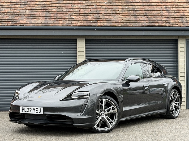 Porsche Taycan Performance Plus 4 - U1843