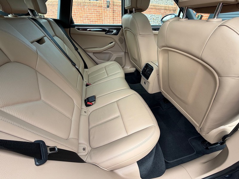 Porsche Macan T V6 S - U1845
