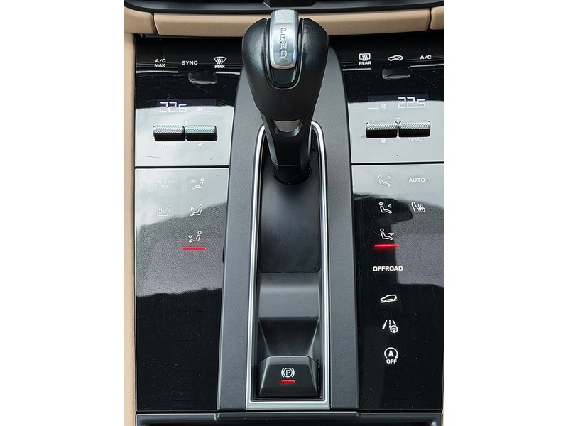 Porsche Macan T V6 S - U1845