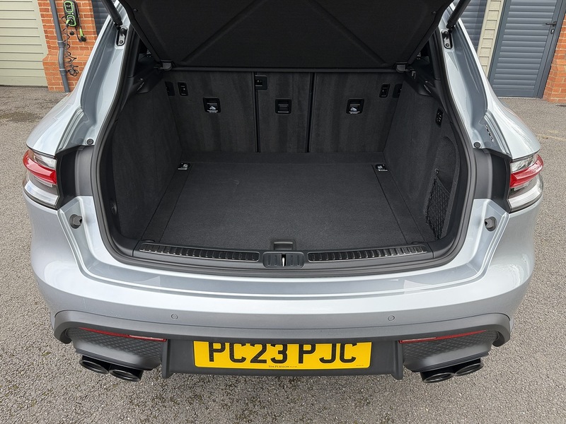 Porsche Macan T V6 S - U1848