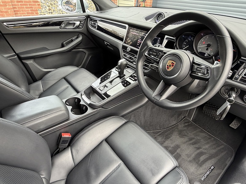 Porsche Macan T V6 S - U1848