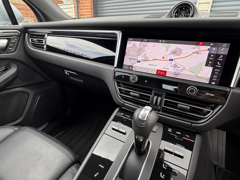 Porsche Macan T V6 S - U1848
