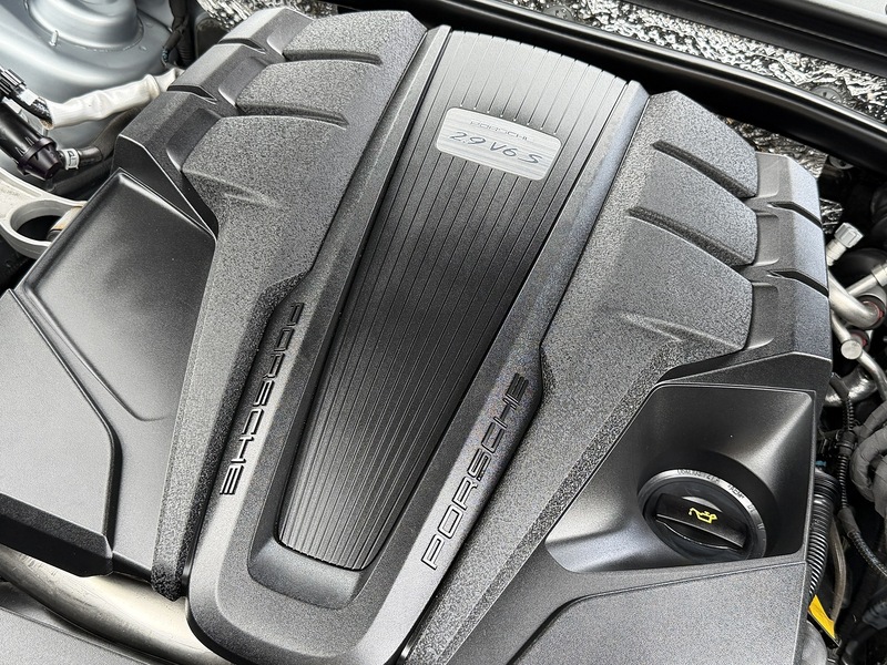 Porsche Macan T V6 S - U1848