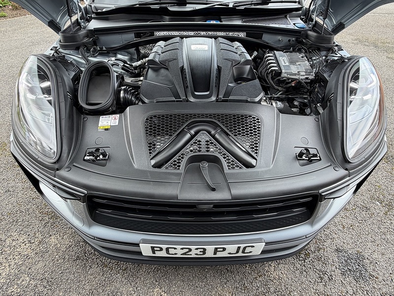 Porsche Macan T V6 S - U1848