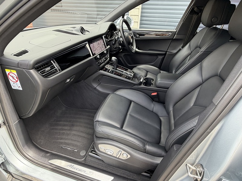 Porsche Macan T V6 S - U1848
