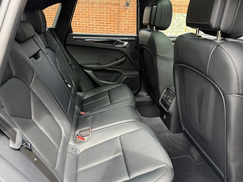 Porsche Macan T V6 S - U1855