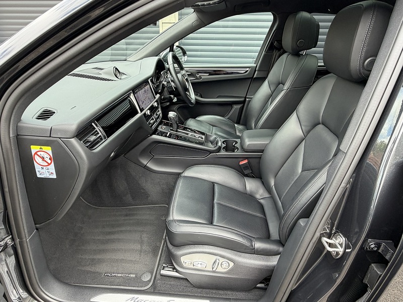 Porsche Macan T V6 S - U1855