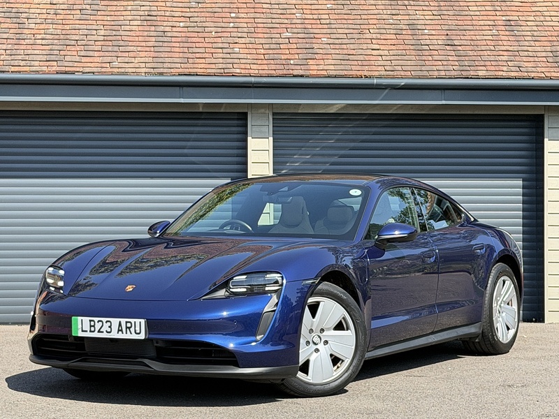 Porsche Taycan Performance - U1873