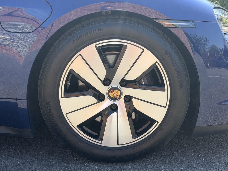 Porsche Taycan Performance - U1873