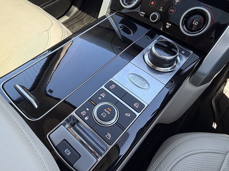 Land Rover Range Rover SD V8 Autobiography - U1882